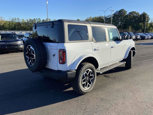 2024 Ford Bronco Outer Banks 3