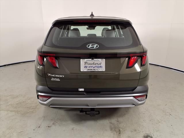 2025 Hyundai Tucson SE photo