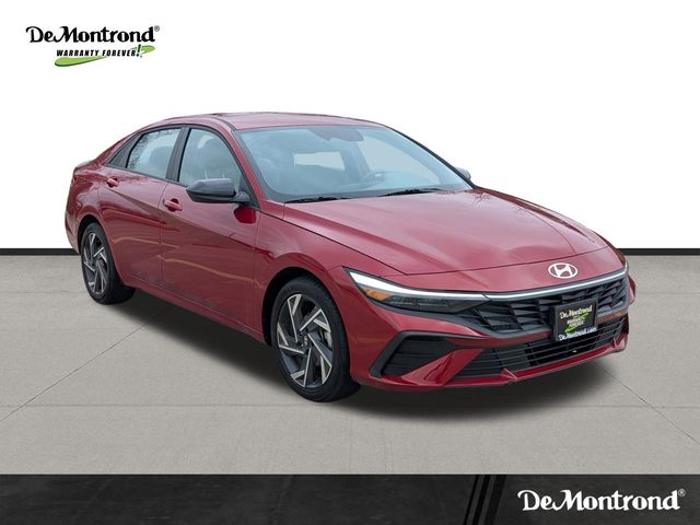 Certified Used 2025 Red Hyundai SEL Sport image 3