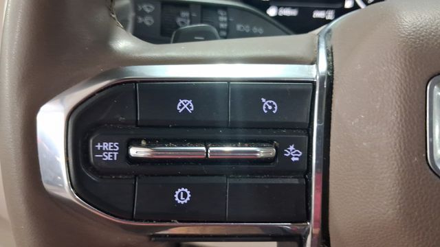 Used 2025 GMC Yukon XL SUV
