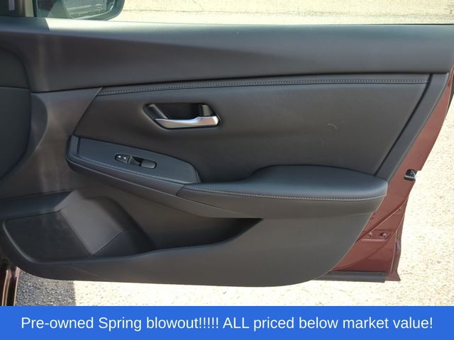Used 2025 Rosewood Metallic Nissan SV image 39
