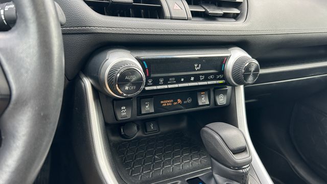Used 2021 Toyota RAV4 SUV