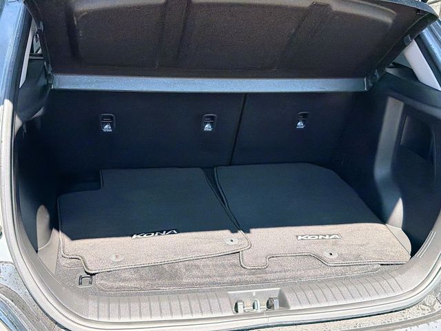 Used 2023 Gray Hyundai SEL image 27