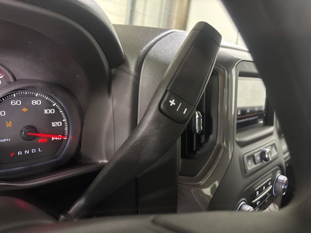 2025 Chevrolet Silverado 2500HD Custom photo