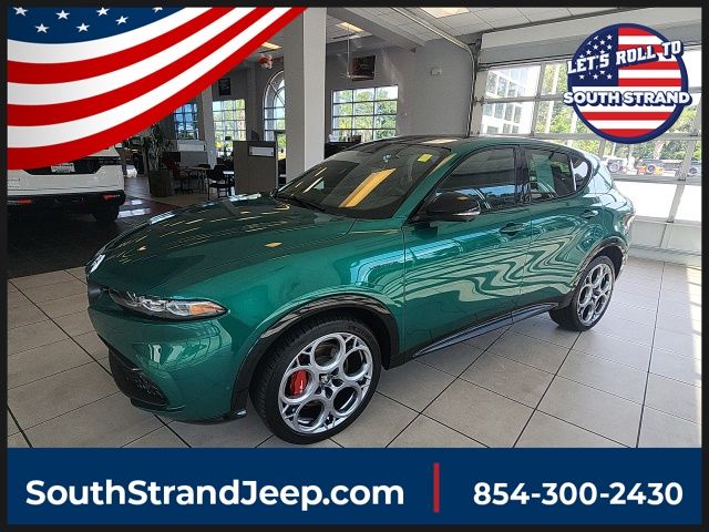 Green (Verde Fangio Metallic) 2025 Alfa Romeo Tonale SUV / Crossover All-Wheel Drive 9-Speed Automatic