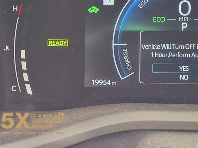 2025 Toyota Camry SE photo