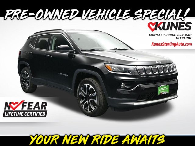 Diamond Black Crystal Pearlcoat 2022 Jeep Compass Limited 4WD SUV / Crossover Four-Wheel Drive 9-Speed Automatic