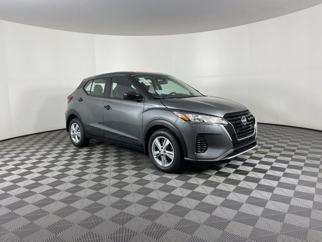 2025 Gun Metallic Nissan Kicks Play S FWD SUV