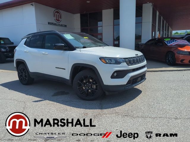 Bright White Clearcoat 2022 Jeep Compass SUV / Crossover Four-Wheel Drive 9-Speed Automatic