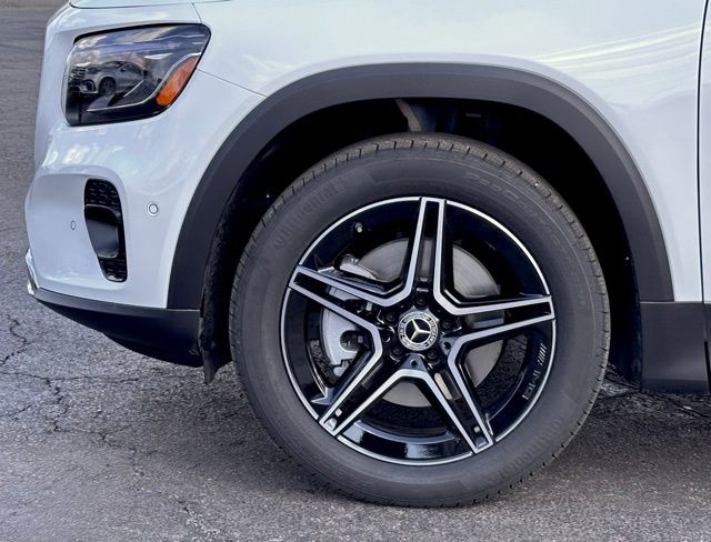 New 2026 White Mercedes-Benz GLB 250 image 7