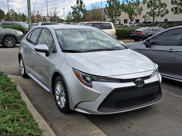 2022 Toyota Corolla LE's photo