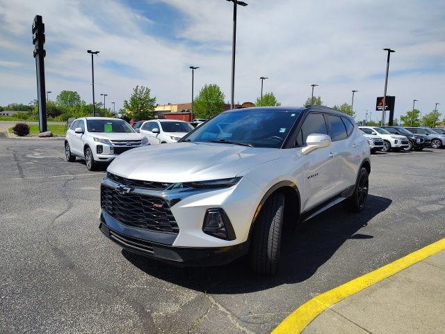 Used 2022 Silver Chevrolet RS image 3