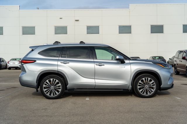 2021 Toyota Highlander Hybrid Platinum 8