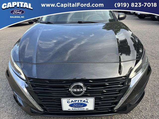 Used 2025 Black Nissan 2.5 SV image 10