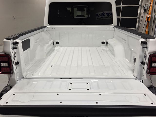 New 2026 White/off-white Jeep Rubicon X image 10