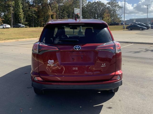 2018 Toyota RAV4 LE 9