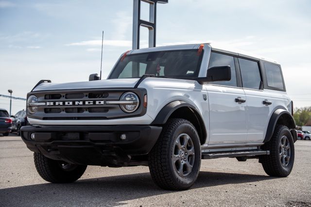 Oxford White 2023 Ford Bronco SUV / Crossover Automatic