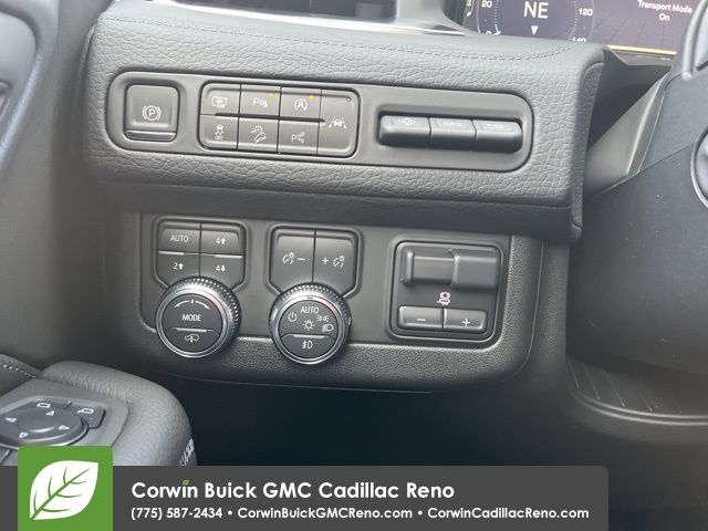 2024 GMC Yukon Denali 9