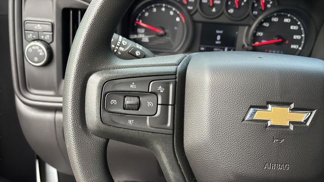 Used 2025 White Chevrolet Custom image 22