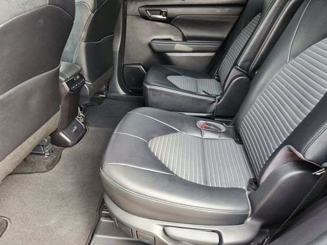 2023 Toyota Highlander XSE Gray at Bayway Cadillac Southwest
