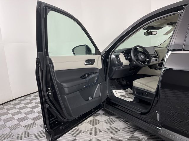 2025 Super Black Nissan Pathfinder SL FWD SUV