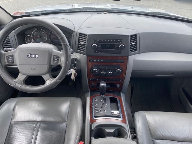 2007 Jeep Grand Cherokee Limited 14