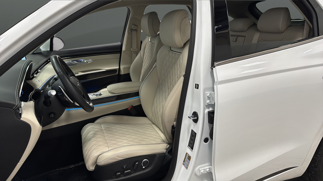 Used 2025 Uyuni White Genesis 3.5T Sport image 9