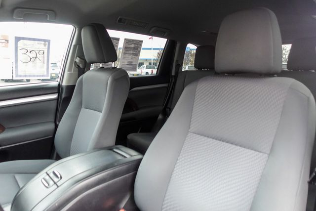 used 2019 Toyota Highlander Hybrid car, priced at $21,000