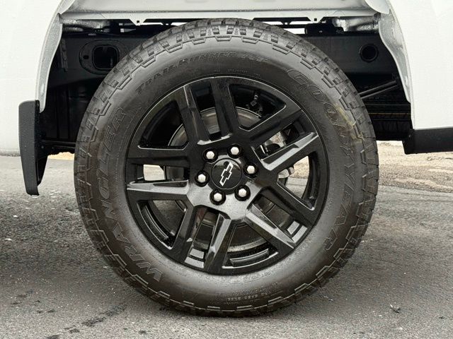 new 2026 Chevrolet Silverado 1500 car, priced at $44,320