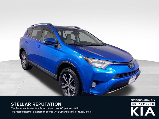 2017 Toyota RAV4 XLE 3