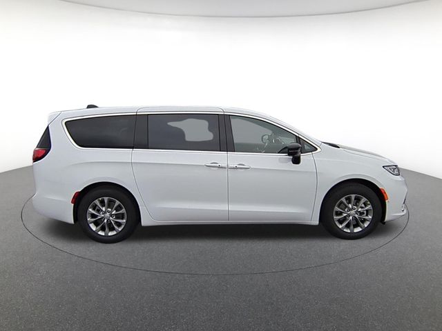 new 2026 Chrysler Pacifica car, priced at $48,600