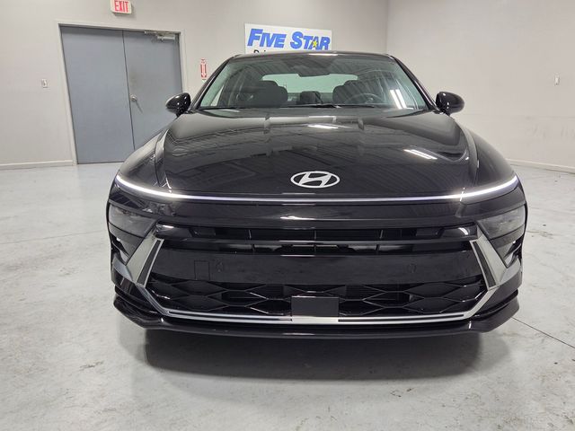 New 2026 Black Hyundai SEL Sport image 2