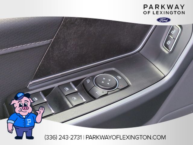 Used 2022 Red Ford XLT image 13