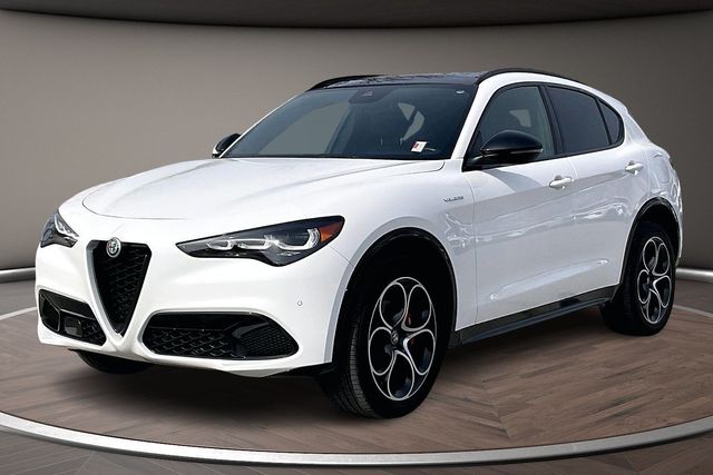 2024 Alfa Romeo Stelvio Veloce AWD
