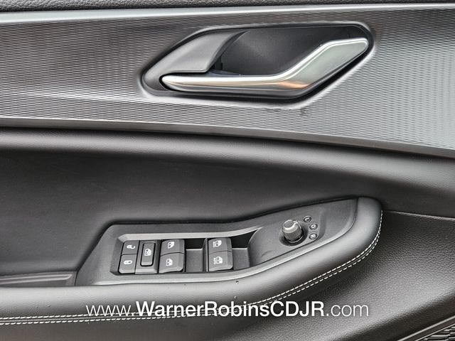 New 2025 Gray Jeep Altitude X image 26