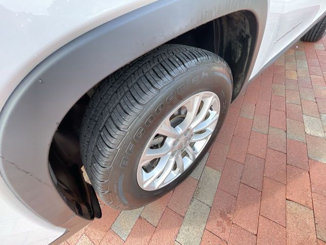 Used 2021 Jeep Cherokee SUV