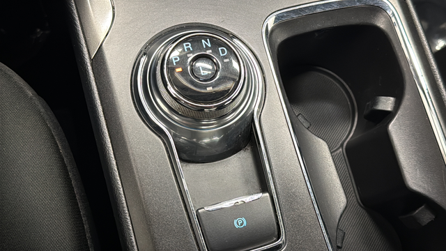 Used 2017 Lightning Blue Ford SE image 18