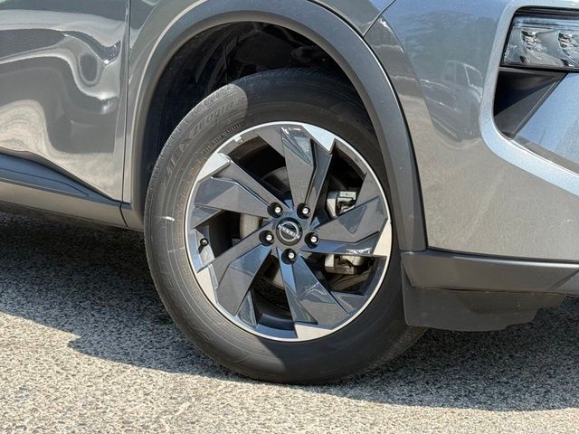 2025 Nissan Rogue SV - Photo 7