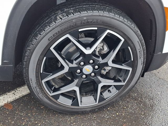 used 2025 Chevrolet Traverse car, priced at $40,550