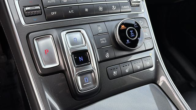 Used 2023 Silver Hyundai Calligraphy image 30