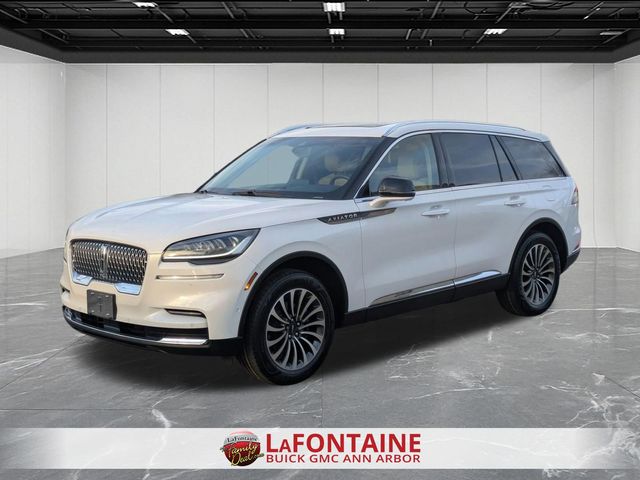 White 2022 Lincoln Aviator Reserve AWD SUV / Crossover All-Wheel Drive Automatic