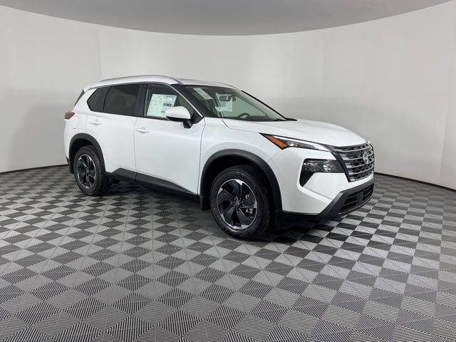 2025 Everest White Pearl Nissan Rogue SV FWD SUV