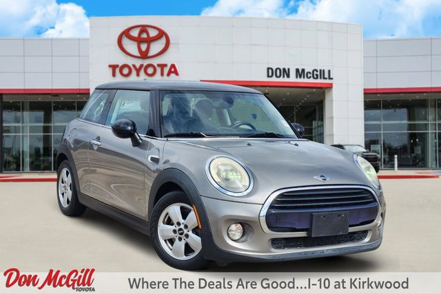 Silver Metallic 2016 MINI Cooper 2-Door Hatchback FWD Hatchback Front-Wheel Drive 6-Speed Automatic
