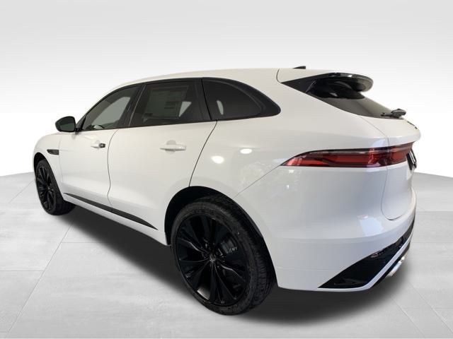 2024 Jaguar F-PACE P400 R-Dynamic S 5