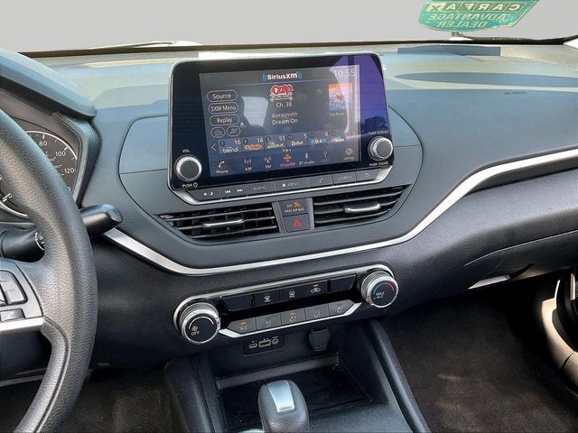 Used 2022 Nissan Altima Sedan