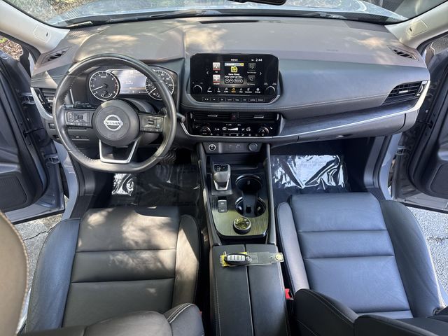 Used 2021 Gray Nissan SL image 9