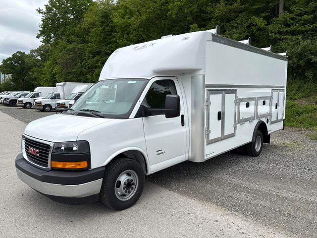 Summit White 2026 GMC Savana Chassis 4500 177 Cutaway RWD Van Rear-Wheel Drive 8-Speed Automatic