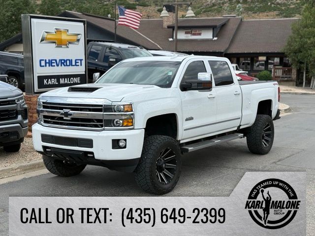 Summit White 2018 Chevrolet Silverado 3500HD Pickup Truck Four-Wheel Drive 6-Speed Automatic