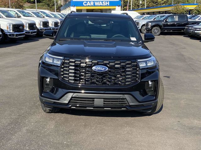 2025 Ford Explorer ST-Line 8