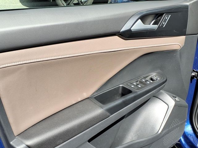 2023 Volkswagen Taos - Image 11